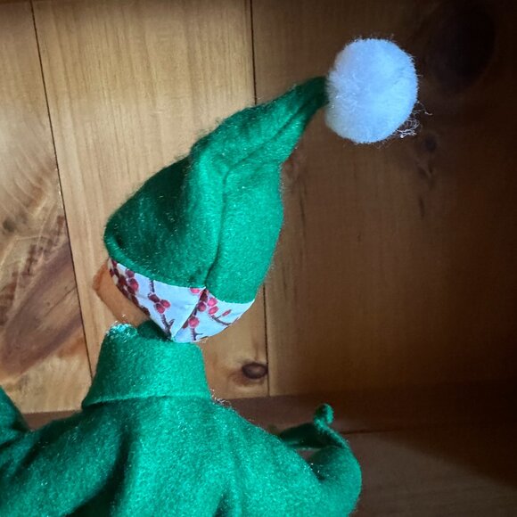 Collectible Annalee Green 2017 Posable Mischievous Elf 17 inches - Picture 13 of 13